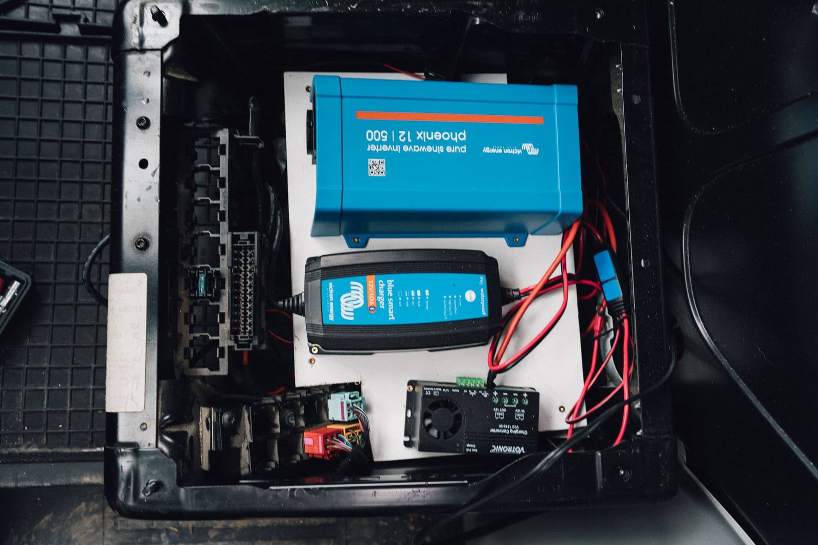 Votronic Ladebooster Einbau Anleitung und Kosten VW T5 Camper